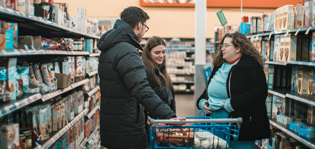 Photo grocery shopping